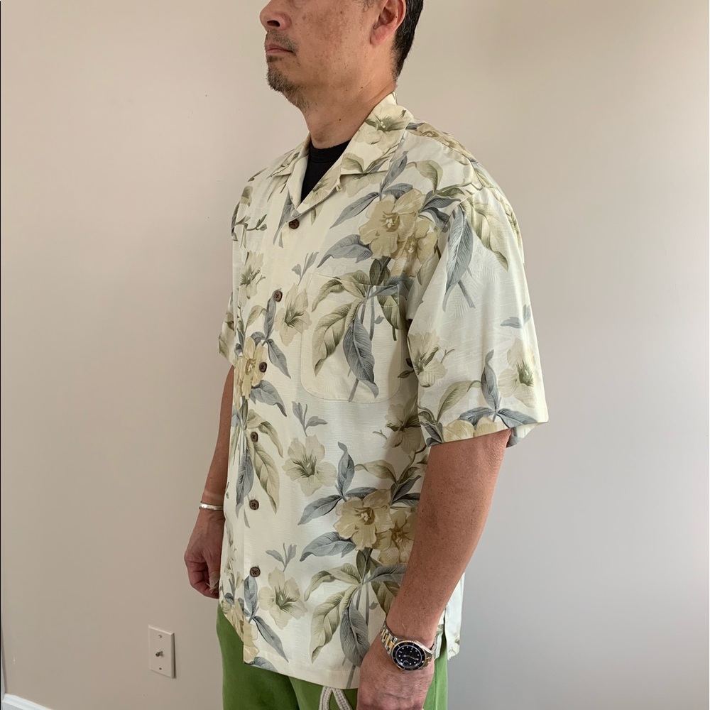 Tommy Bahama vintage camp shirt